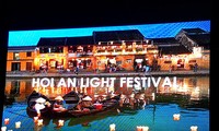Festival cahaya untuk pertama kalinya diadakan di kota Hoi An