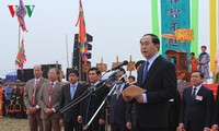 Presiden Tran Dai Quang menghadiri Pesta turun ke sawah Doi Son 2017
