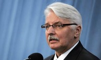 Polandia menentang pola Eropa “dua laju”