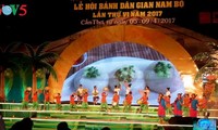 Acara pembukaan Festival ke-6 kue tradisional Nam Bo tahun 2017