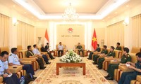 Kepala Staf Umum Tentara Rakyat Vietnam menerima Kepala Staf Angkatan Udara Indonesia