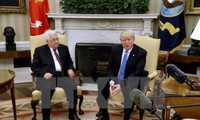  Presiden AS menerima Presiden Palestina