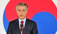 Moon Jae-in dilantik menjadi Presiden Republik Korea