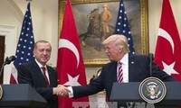  Ketegangan diplomatik di daerah Teluk: Pemimpin AS dan Turki mendesak kepada semua fihak supaya menurunkan suhu