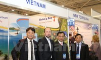 Gerai Vietnam “menyerap kedatangan tamu” pada Pameran ke-24 Pariwisata Internasional Ukraina