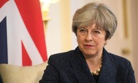 Masalah Brexit: PM Inggris memperingatkan “rekening perceraian” bergantung pada permufakatan dagang terakhir