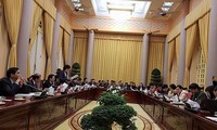  Kantor Presiden mengadakan jumpa pers untuk mengumumkan beberapa UU yang diesahkan MN angkatan XIV
