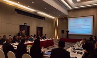  Simposium: “Peranan organisasi regional dalam mendorong kerjasama Vietnam-Indonesia”