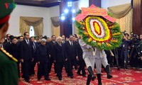   Vietnam mengadakan upacara pemakaman nasional mantan PM Vietnam, Phan Van Khai selama dua hari, dari 20-21/3