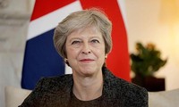 Masalah Brexit: PM Inggris memberikan peringatan kepada para legislator penentang dalam Partai Konservatif
