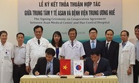 Rumah Sakit Pusat Hue bekerjasama dengan Pusat Kesehatan ASAN dalam melaksanakan program pencangkokan hati