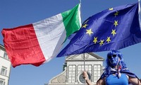 Uni Eropa menolak rencana anggaran keuangan, membuka jalan untuk menjatuhkan sanksi-sanksi terhadap Italia
