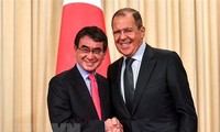Jepang berharap supaya bersama sama dengan Rusia menyelesaikan perundingan tentang perjanjian perdamaian