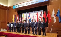 Deputi Menlu Vietnam, Nguyen Quoc Dung menghadiri Forum ke-17 Asia Timur