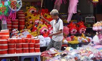 Kembali mencari masa kanak-kanak di Jalan Hang Ma pada Festival Medio Musim Rontok