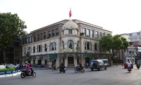 Foto-foto tentang Jalan Trang Tien - jalan megah di Kota Hanoi pada zaman dulu dan dewasa ini