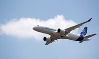 AS mengenakan tarif terhadap barang dagangan ekspor dari Uni Eropa yang bersangkutan dengan perselisihan tentang tunjangan untuk maskapai penerbangan Airbus