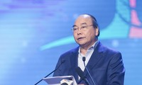 PM Nguyen Xuan Phuc menghadiri program: “Seluruh negeri bersinergi demi para miskin” tahun 2019