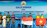 Medsos belajar Vietnam meraih Hadiah Emas teknologi informasi Asia Tenggara