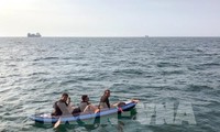 Inggris Menangkap Puluhan Migran di Selat Manche