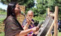 Budaya warga etnis minoritas Chu Ru hidup kembali di tengah-tengah hutan rimba belantara