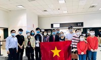 Memulangkan warga negara Vietnam dari AS dan Jepang ke Tanah Air