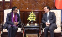 Presiden Vietnam, Vo Van Thuong Menerima Dubes Negara-Negara Uni Emirat Erab, Sri Lanka, Cile yang Sampaikan Surat Mandat