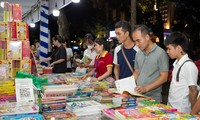 Pembukaan Festival Buku Hanoi yang ke-8 Tahun 2023 dengan Tema “Menyalakan Api Pengetahuan - Menciptakan Masa Depan”
