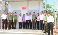 Provinsi Soc Trang Menyelesaikan Proyek Bantuan Pembangunan Rumah untuk Orang Miskin