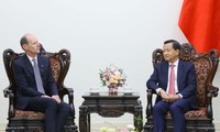 Deputi PM Vietnam, Le Minh Khai Menerima Direktur Utama Grup ANZ