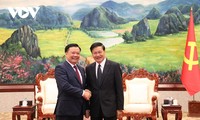 Pemimpin Laos Apresiasi Hubungan Kerja Sama antara Kota Hanoi dan Kota Vientiane