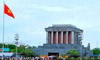 Memperkenalkan Mausoleum Presiden Ho Chi Minh