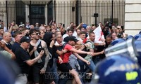 Gelombang Demonstrasi Kekerasan di Inggris Memasuki Hari ke-5