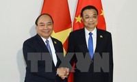 PM meets with Chinese, Thai counterparts