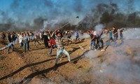 Israeli troops kill Palestinian at Gaza border protest