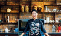 Businesswoman promotes Vietnamese traditional dishes  