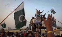 Пакистанцы призывают правительство прекратить союзнические отношения с США