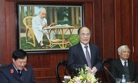 Встреча спикера Вьетнамского парламента с руководителями Верховной народной...