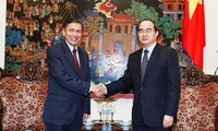 Вице-премьер Вьетнама Нгуен Тхиен Нян посешает Индию с официальным визитом