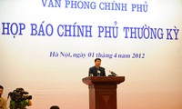 Пресс-конференция по итогам мартовского заседания вьетнамского правительства
