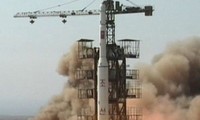 В КНДР полностью собрали ракету и готовят запуск