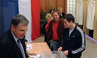 Во Франции начался первый тур выборов президента