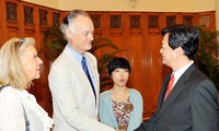 Встреча между премьер-министром Вьетнама и президентом фонда "New 7 Wonders"