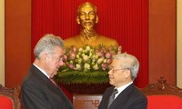 Руководители Вьетнама провели переговоры с президентом Австрии Хайнцем Фишером