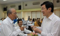 Встречи вьетнамских руководителей с местными избирателями