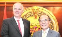 Председатель Национального собрания СРВ принял главу миссии ЕС во Вьетнаме