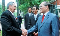 Во Вьетнаме с визитом находится кубинский руководитель Рауль Кастро Рус