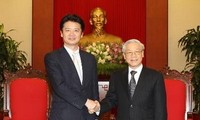 Встречи руководителей Вьетнама с министром иностранных дел Японии
