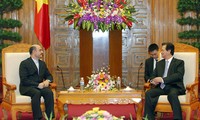 Премьер-министр Нгуен Тан Зунг принял послов Ирана и Мозамбика