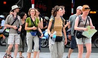 Информационная поддержка для иностранных туристов в Ханое